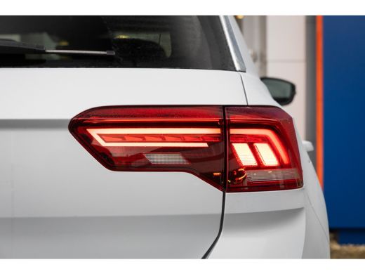 Volkswagen T-Roc 1.5 TSI Sport Business R | Trekhaak | Cruise adaptief | Camera | Stoelverwarming | Keyless | Navi... ActivLease financial lease