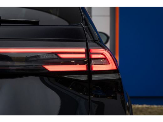 Volkswagen Taigo 1.0 TSI R-Line | Elektrisch pano-dak | Adap cruise | Camera | Stoel VW | Apple Carplay/Android Au... ActivLease financial lease