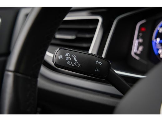 Volkswagen Taigo 1.0 TSI R-Line | Elektrisch pano-dak | Adap cruise | Camera | Stoel VW | Apple Carplay/Android Au... ActivLease financial lease