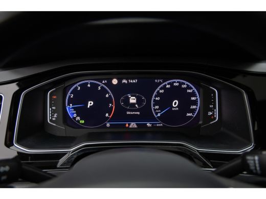 Volkswagen Taigo 1.0 TSI R-Line | Elektrisch pano-dak | Adap cruise | Camera | Stoel VW | Apple Carplay/Android Au... ActivLease financial lease