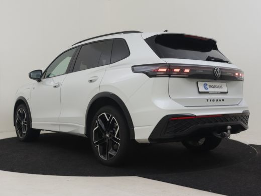 Volkswagen Tiguan 1.5 eHybrid R-Line Edition 272pk | Panoramadak | Trekhaak | Harman kardon audio | Head up display... ActivLease financial lease