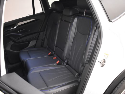 Volkswagen Tiguan 1.5 eHybrid R-Line Edition 272pk | Panoramadak | Trekhaak | Harman kardon audio | Head up display... ActivLease financial lease