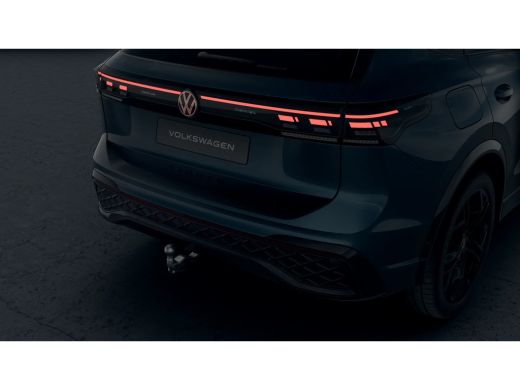Volkswagen Tiguan R-Line Edition - eHybrid | 'App-Connect' draadloze smartphone integratie | Automatische afstandsr... ActivLease financial lease