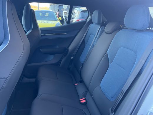 Volvo  EX30 Single Motor Extended Range Europa 69 kWh | 20 Inch | Elektrische Voorstoelen | Harman/Kardon | N... ActivLease financial lease