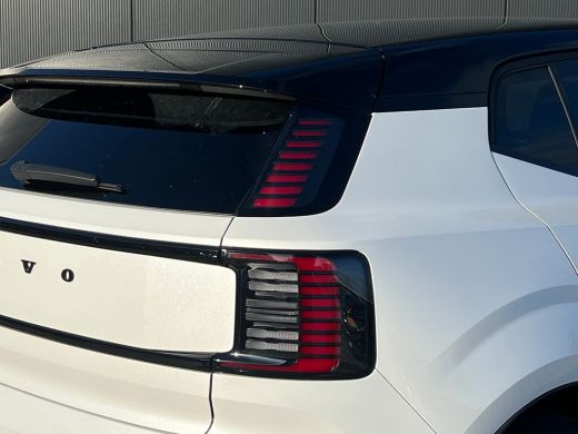 Volvo  EX30 Single Motor Extended Range Europa 69 kWh | 20 Inch | Elektrische Voorstoelen | Harman/Kardon | N... ActivLease financial lease