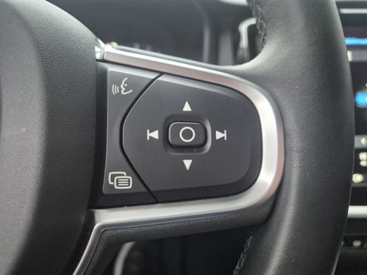 Volvo  V60 2.0 B3 Essential Edition 163pk | Leder | Adaptive Cruise | Dodehoek Detectie | Stoel & Stuur Verw... ActivLease financial lease
