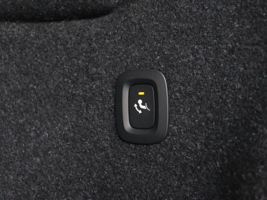 Volvo  XC40 Recharge P8 AWD R Design | Trekhaak | Leder/Alcantara | Stoel & stuurverwarming | Harman/Kardon |... ActivLease financial lease