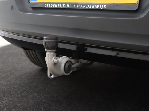 Volvo  XC40 Recharge P8 AWD R Design | Trekhaak | Leder/Alcantara | Stoel & stuurverwarming | Harman/Kardon |... ActivLease financial lease