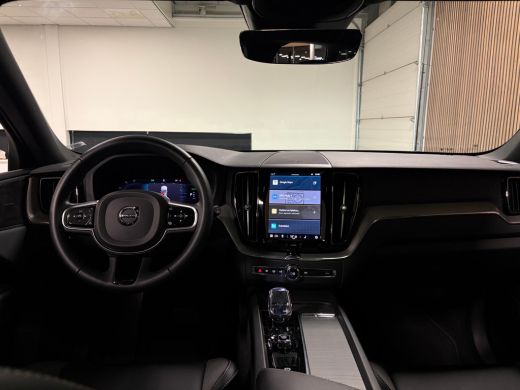 Volvo  XC60 T6 AWD Recharge Plus Black Edition Trekhaak | Michelin All Season banden | Harman Kardon | 21 Inc... ActivLease financial lease