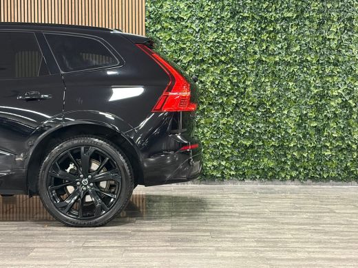 Volvo  XC60 T6 AWD Recharge Plus Black Edition Trekhaak | Michelin All Season banden | Harman Kardon | 21 Inc... ActivLease financial lease
