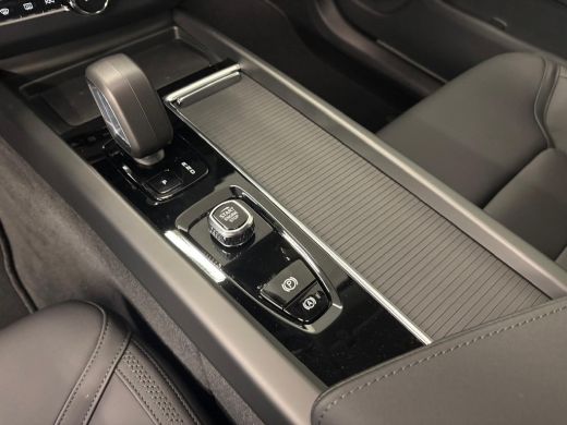 Volvo  XC60 T6 Plug-in hybrid AWD Business Edition | Achterbank verwarmd | Achteruitrijcamera | Apple Carplay... ActivLease financial lease