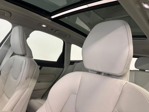 Volvo  XC60 T6 Plug-in hybrid AWD Plus Bright | Achterbank verwarmd | Apple Carplay/Android Auto|telefooninte... ActivLease financial lease