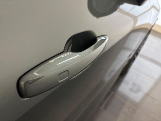 Volvo  XC60 T6 Plug-in hybrid AWD Plus Bright | Achterbank verwarmd | Apple Carplay/Android Auto|telefooninte... ActivLease financial lease