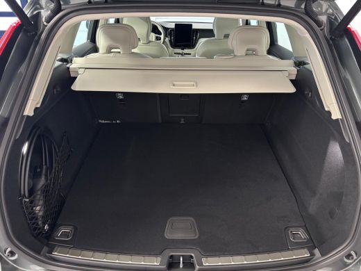 Volvo  XC60 T6 Plug-in hybrid AWD Plus Bright | Achterbank verwarmd | Apple Carplay/Android Auto|telefooninte... ActivLease financial lease