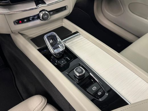 Volvo  XC60 T6 Plug-in hybrid AWD Plus Bright | Achterbank verwarmd | Apple Carplay/Android Auto|telefooninte... ActivLease financial lease