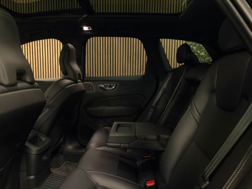Volvo  XC60 T8 AWD Recharge R-Design Full Option! | Bowers & Wilkins | Luchtvering | Trekhaak | Stoelventilat... ActivLease financial lease