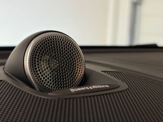 Volvo  XC60 T8 AWD Recharge R-Design Full Option! | Bowers & Wilkins | Luchtvering | Trekhaak | Stoelventilat... ActivLease financial lease