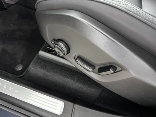 Volvo  XC90 T8 Recharge Ultra Bright | 21" | Luchtvering | Trekhaak | Getint glas | Head-up | Panoramadak | 3... ActivLease financial lease