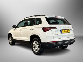 Skoda Karoq 1.5 150pk TSI ACT Business Edition Panoramadak | Parkeer Pakket | 	Navigatie Amundsen met 8" touc...
