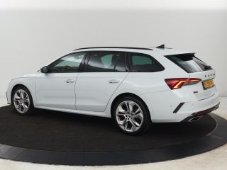 Skoda Octavia 1.4 TSI RS iV PHEV | Stoelverwarming | Head-Up | Matrix LED | Sfeerverlichting | Adaptive cruise ...