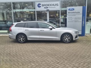 Volvo  V60 2.0 B3 Essential Edition 163pk | Leder | Adaptive Cruise | Dodehoek Detectie | Stoel & Stuur Verw...