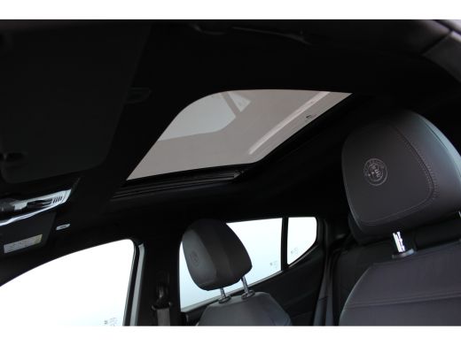Alfa Romeo Tonale Edizione Speciale 280PK Plug-In Hybride | Panorama dak | Lederen bekleding | Stoel- & en stuurver... ActivLease financial lease