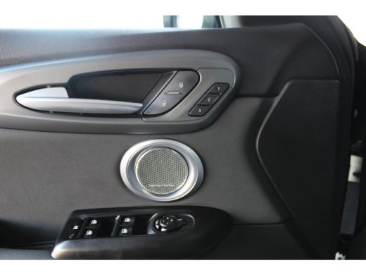 Alfa Romeo Tonale Edizione Speciale 280PK Plug-In Hybride | Panorama dak | Lederen bekleding | Stoel- & en stuurver... ActivLease financial lease