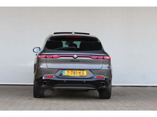 Alfa Romeo Tonale Edizione Speciale 280PK Plug-In Hybride | Panorama dak | Lederen bekleding | Stoel- & en stuurver... ActivLease financial lease