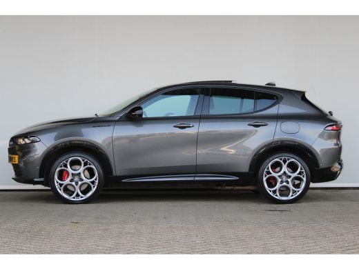 Alfa Romeo Tonale Edizione Speciale 280PK Plug-In Hybride | Panorama dak | Lederen bekleding | Stoel- & en stuurver... ActivLease financial lease