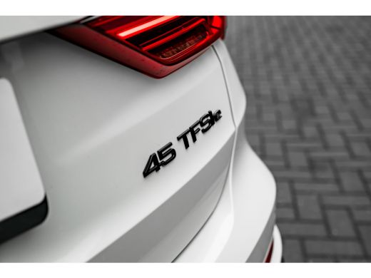Audi Q3 45 TFSI e S line 245pk | Trekhaak | Sonos Audio | 360 Camera | Stoelverwarming Voor | Zwart Optie... ActivLease financial lease