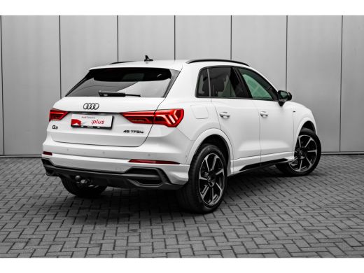Audi Q3 45 TFSI e S line 245pk | Trekhaak | Sonos Audio | 360 Camera | Stoelverwarming Voor | Zwart Optie... ActivLease financial lease