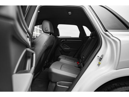 Audi Q3 45 TFSI e S line 245pk | Trekhaak | Sonos Audio | 360 Camera | Stoelverwarming Voor | Zwart Optie... ActivLease financial lease