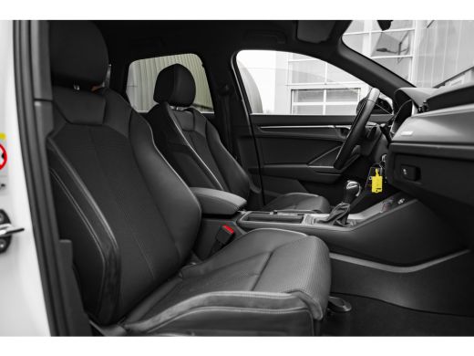 Audi Q3 45 TFSI e S line 245pk | Trekhaak | Sonos Audio | 360 Camera | Stoelverwarming Voor | Zwart Optie... ActivLease financial lease