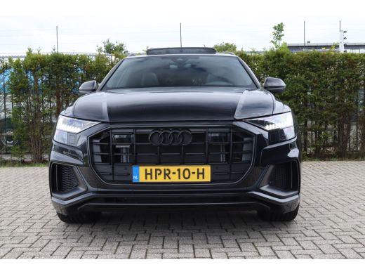 Audi Q8 60 TFSI e quattro Pro Line S Competition Carbon | Trekhaak | Pano | ACC | Valcona Leder | Luchtve... ActivLease financial lease