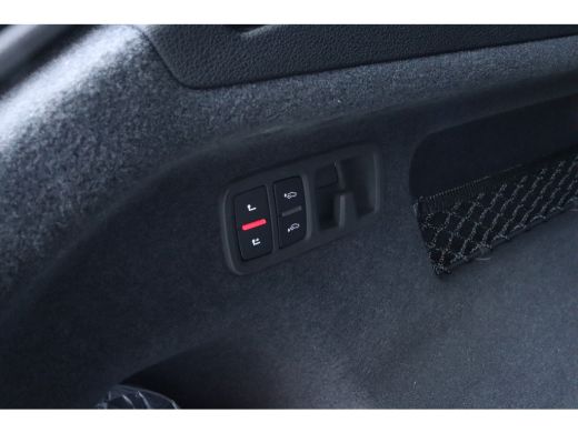 Audi Q8 60 TFSI e quattro Pro Line S Competition Carbon | Trekhaak | Pano | ACC | Valcona Leder | Luchtve... ActivLease financial lease