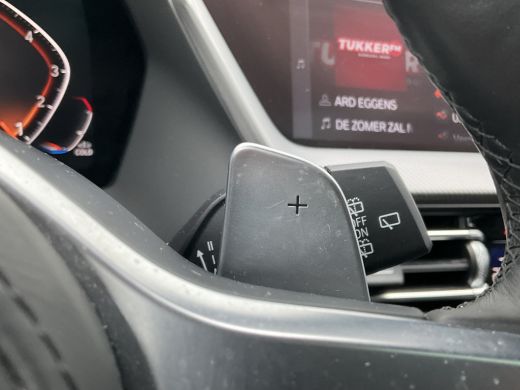 BMW 1 Serie 120i M-Sport Automaat Pano.dak Leer Stoel/Stuurverw HUD Carplay Stoelverw Led VOL! ActivLease financial lease