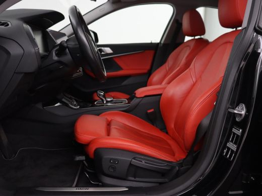 BMW 2 Serie Gran Coup&eacute; 220i High Executive | Head-Up | Adaptive cruise | Leder | Camera | Stoelverwarming | S... ActivLease financial lease
