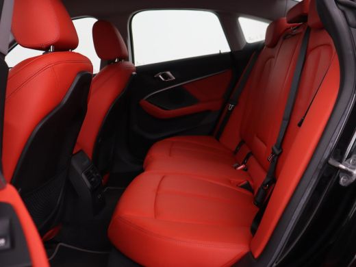 BMW 2 Serie Gran Coup&eacute; 220i High Executive | Head-Up | Adaptive cruise | Leder | Camera | Stoelverwarming | S... ActivLease financial lease