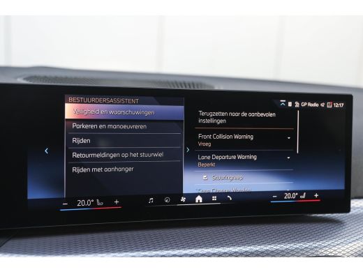 BMW 3 Serie Touring 330e High Executive M Sport Automaat / Panoramadak / Trekhaak / Sportstoelen / Adaptieve ... ActivLease financial lease