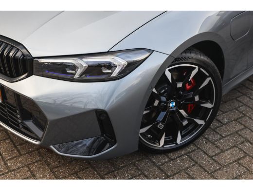 BMW 3 Serie Touring 330e High Executive M Sport Automaat / Panoramadak / Trekhaak / Sportstoelen / Adaptieve ... ActivLease financial lease