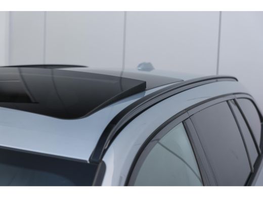 BMW 3 Serie Touring 330e High Executive M Sport Automaat / Panoramadak / Trekhaak / Sportstoelen / Adaptieve ... ActivLease financial lease