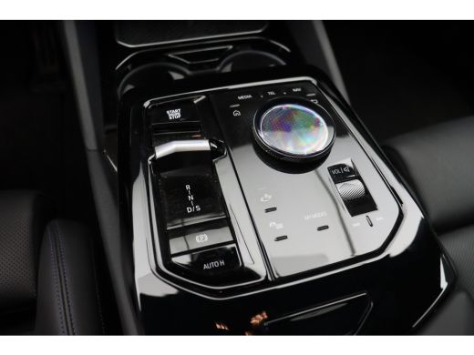 BMW 5 Serie Touring 530e M Sport Automaat / Panoramadak / Trekhaak / Achteruitrijcamera / M Sportonderstel / ... ActivLease financial lease