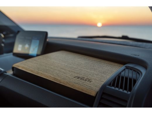 BMW i3 Executive 120Ah 42 kWh"For The Oceans"/Schuifdak/Carplay/W-pomp/3-Fase/20"Jet-black ActivLease financial lease