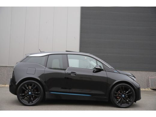 BMW i3 Executive 120Ah 42 kWh"For The Oceans"/Schuifdak/Carplay/W-pomp/3-Fase/20"Jet-black ActivLease financial lease