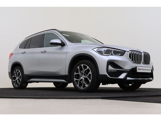 BMW X1 sDrive20i High Executive xLine Automaat / Trekhaak / Sportstoelen / Achteruitrijcamera / Comfort ... ActivLease financial lease