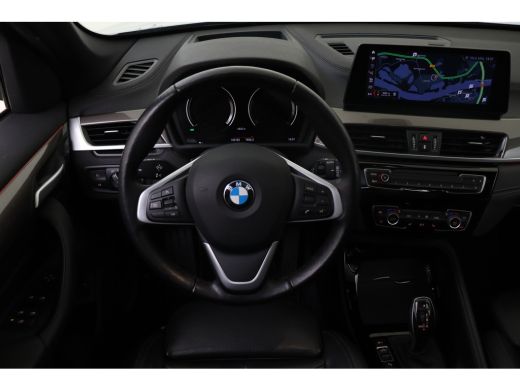 BMW X1 sDrive20i High Executive xLine Automaat / Trekhaak / Sportstoelen / Achteruitrijcamera / Comfort ... ActivLease financial lease