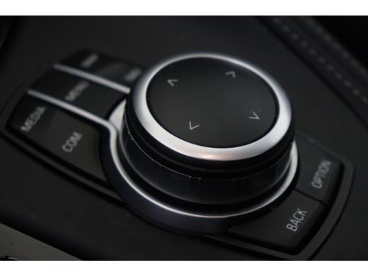 BMW X1 sDrive20i High Executive xLine Automaat / Trekhaak / Sportstoelen / Achteruitrijcamera / Comfort ... ActivLease financial lease