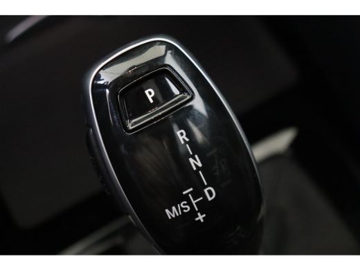 BMW X1 sDrive20i High Executive xLine Automaat / Trekhaak / Sportstoelen / Achteruitrijcamera / Comfort ... ActivLease financial lease