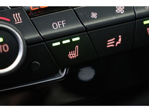 BMW X1 sDrive20i High Executive xLine Automaat / Trekhaak / Sportstoelen / Achteruitrijcamera / Comfort ... ActivLease financial lease