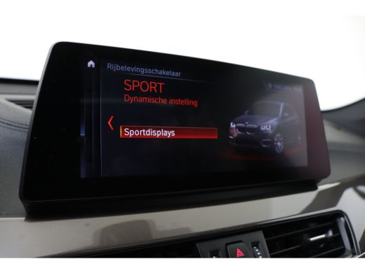 BMW X1 sDrive20i High Executive xLine Automaat / Trekhaak / Sportstoelen / Achteruitrijcamera / Comfort ... ActivLease financial lease